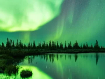 El pueblo donde se puede ver la aurora boreal 300 días al año