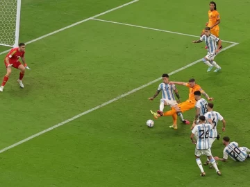 Una voz de alerta en medio de la euforia: si nos fue bien jugando, por qué dejar de jugar