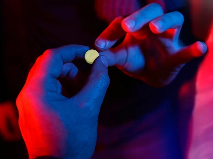 Detienen a un farmacéutico con 14.800 dosis de éxtasis proveniente de China con destino a Entre Ríos