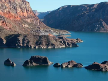 Una mujer murió tras caer al vacío cuando intentaba sacarse una selfie en el Cañón del Atuel