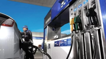 YPF bajará un 4% los precios de la nafta y el gasoil desde el 1° de mayo