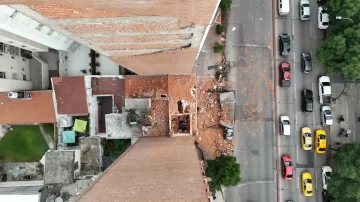 Derrumbe en Córdoba: impactantes imágenes aéreas del edificio y el bar tras la tragedia