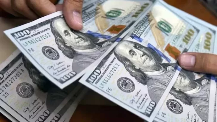 Qué podrás comprar sin declarar los dólares del colchón