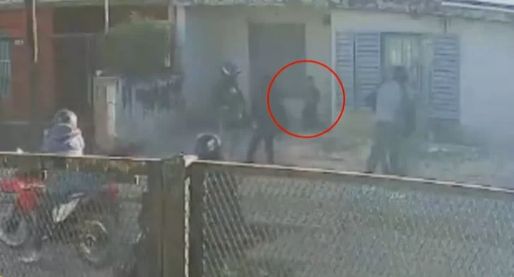 Motochoros apuntaron a un nene de 3 años para robar una moto en Córdoba