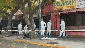 Horror en Mendoza: un hermano encontró asesinado al panchero del barrio