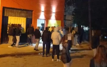 Desarmaron una fiesta con 500 personas en Córdoba por falta de habilitación