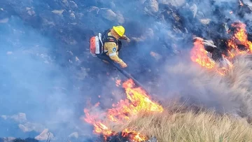 Alerta por viento fuerte y riesgo extremo de incendios en Córdoba: piden máxima precaución