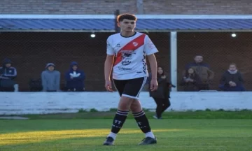 Conmoción en Santa Fe: falleció un futbolista de 18 años tras un duro choque en pleno partido