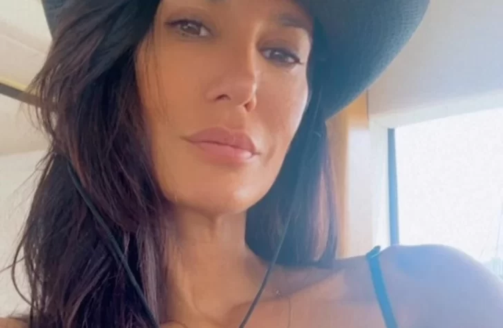Silvina Escudero deslumbró con un look total white y marcó tendencia