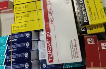 La Clínica Colón donó medicamentos para cardiología al Centro de Salud de Tres Arroyos