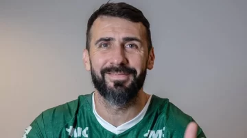 Lucas Pratto, el “Oso”, vuelve al fútbol argentino y jugará en Sarmiento de Junín