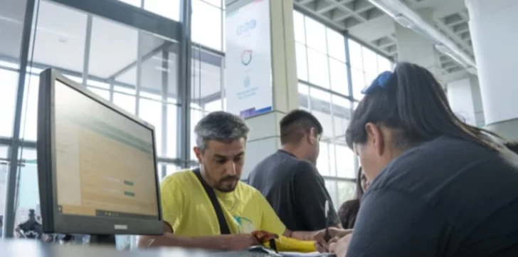 Cuatro CPC de Córdoba abrirán con horario extendido para facilitar trámites