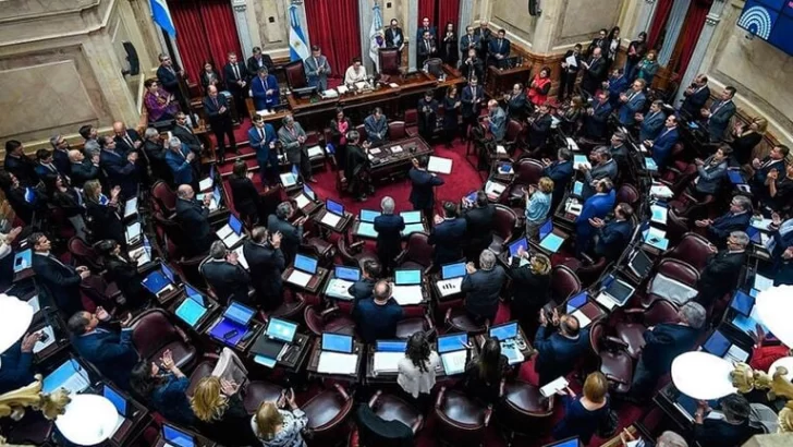 El Senado aprobó el aumento de jubilaciones y Milei promete vetarlo El Senado aprobó el aumento de jubilaciones y Milei promete vetarlo