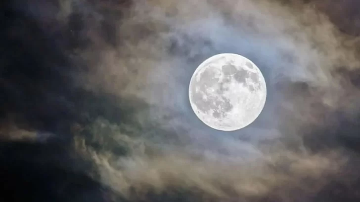 Luna llena de julio: claves y predicciones para cada signo según Jimena La Torre
