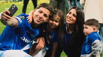 Valu Cervantes y sus hijos festejaron a lo grande el nuevo título de Enzo Fernández