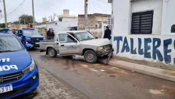 Persecución de película en Córdoba: robaron una camioneta y uno escapó por los techos