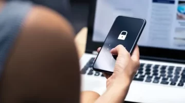Así te vacían la cuenta bancaria por WhatsApp: la nueva estafa que arrasa en el país