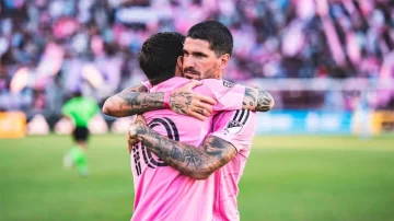 Messi la rompió: dos asistencias, festejo picante y abrazo con De Paul en Inter Miami