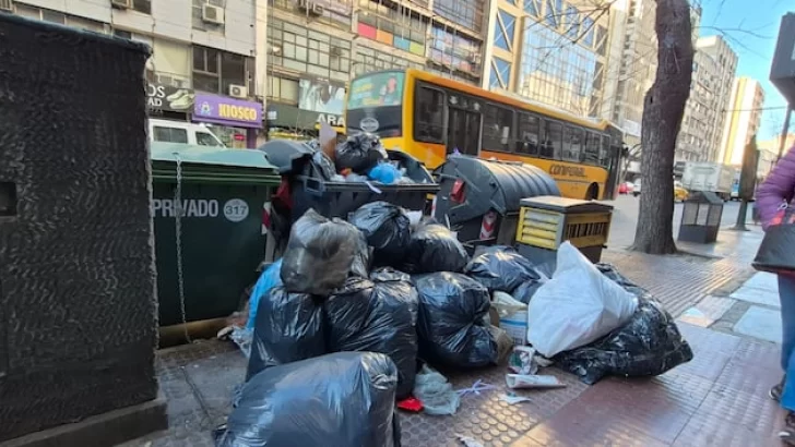 Dictan conciliación obligatoria por la basura acumulada en Córdoba pero la recolección sigue lenta Dictan conciliación obligatoria por la basura acumulada en Córdoba pero la recolección sigue lenta