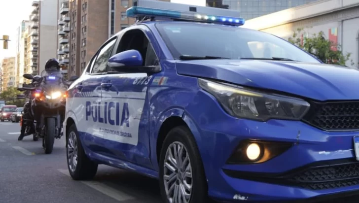 Un motociclista atropelló y mató a un hombre mayor en Córdoba: escapó y luego volvió