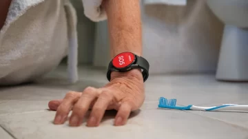 URG Conecta: el botón SOS que cuida a los adultos mayores en caso de emergencia