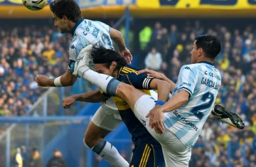 Boca empató con Racing y consiguió un alivio en una Bombonera tensa